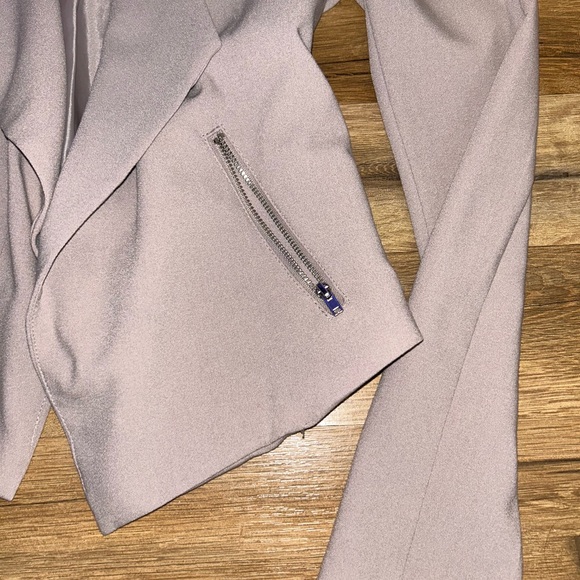 H&M Draped Blazer - Picture 2 of 5